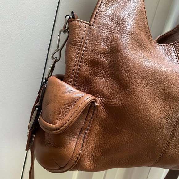 Michael Kors Leather Shoulder Bag w Crossbody Strap - Great Condition, RRP $349 - Picture 16 of 16